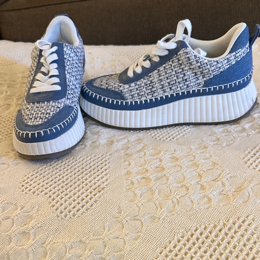 Universal Thread Blue and White Woven Platform Sneakers